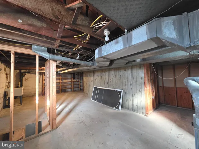 a view of room with walk in closet