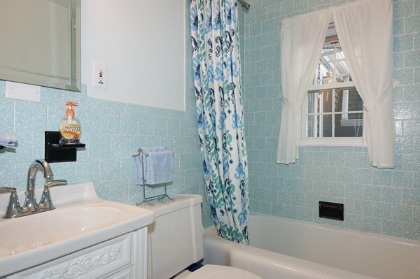 14 Heard Road Arlington, MA 02474 - Photo 12 of 28 Gallery Image 12