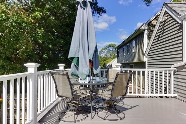 14 Heard Road Arlington, MA 02474 - Photo 4 of 28 Gallery Image 4