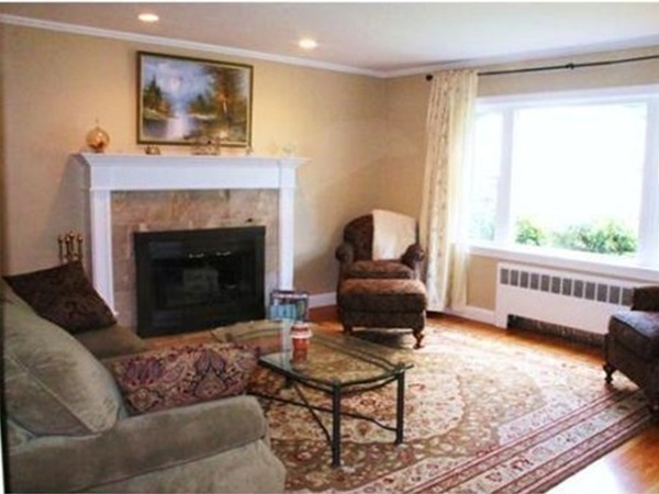 14 Heard Road Arlington, MA 02474 - Photo 9 of 28 Gallery Image 9