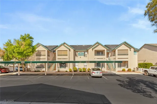 $1,050 | 5211 South Lindell Road, Unit 203, Las Vegas, NV 89118