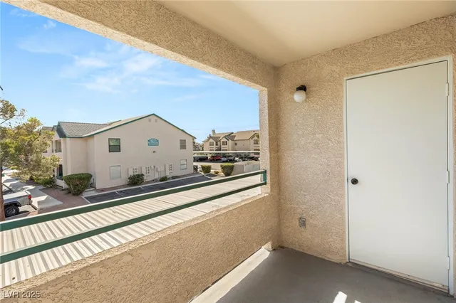 $1,050 | 5211 South Lindell Road, Unit 203, Las Vegas, NV 89118