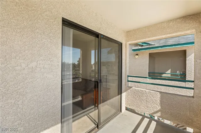$1,050 | 5211 South Lindell Road, Unit 203, Las Vegas, NV 89118