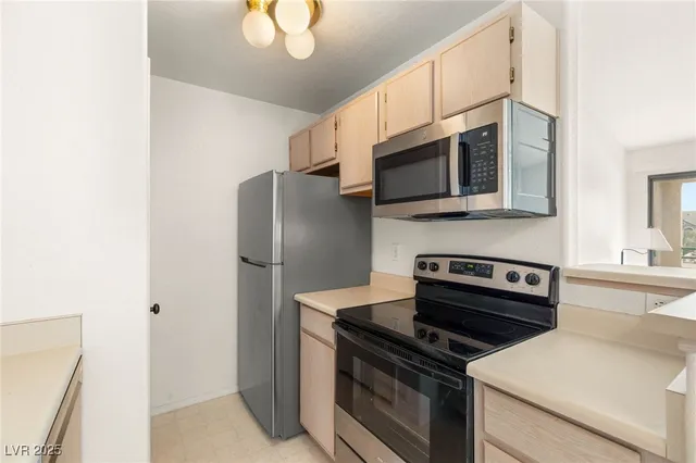 $1,050 | 5211 South Lindell Road, Unit 203, Las Vegas, NV 89118