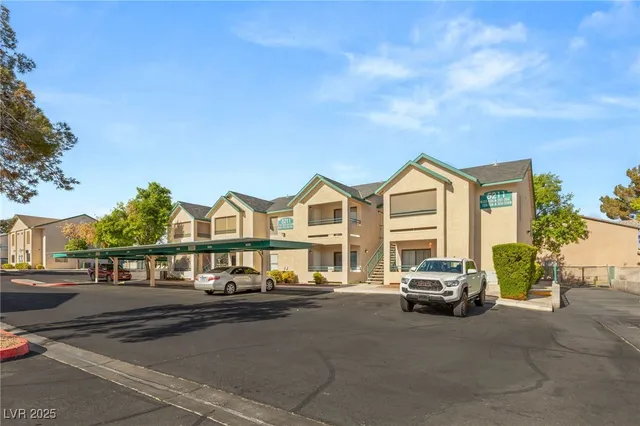 $1,050 | 5211 South Lindell Road, Unit 203, Las Vegas, NV 89118