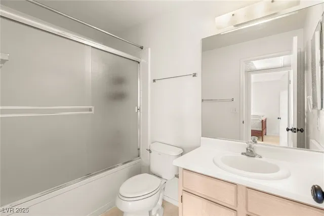 $1,050 | 5211 South Lindell Road, Unit 203, Las Vegas, NV 89118