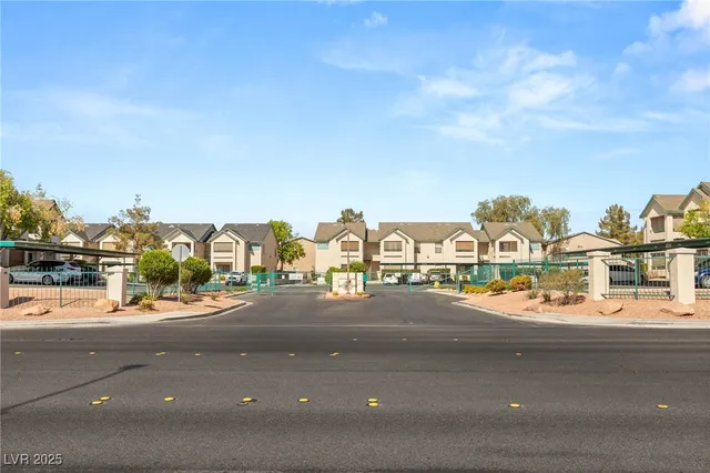 $1,050 | 5211 South Lindell Road, Unit 203, Las Vegas, NV 89118