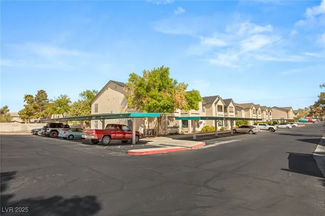 $1,050 | 5211 South Lindell Road, Unit 203, Las Vegas, NV 89118