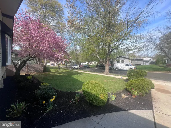 $674,900 | 122 Oxford Place, Mount Laurel, NJ 08054