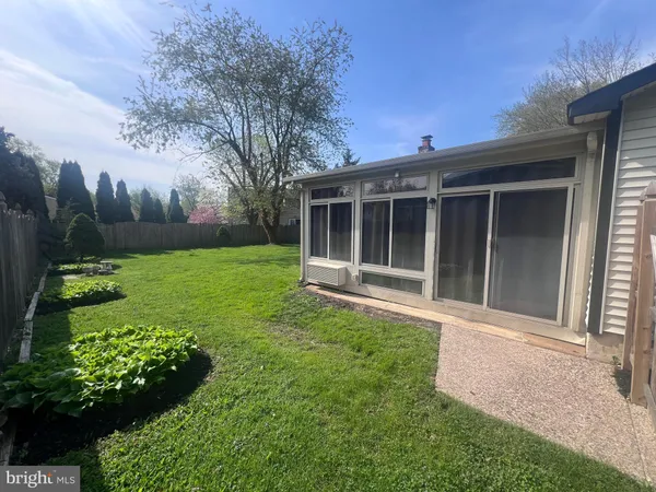 $674,900 | 122 Oxford Place, Mount Laurel, NJ 08054