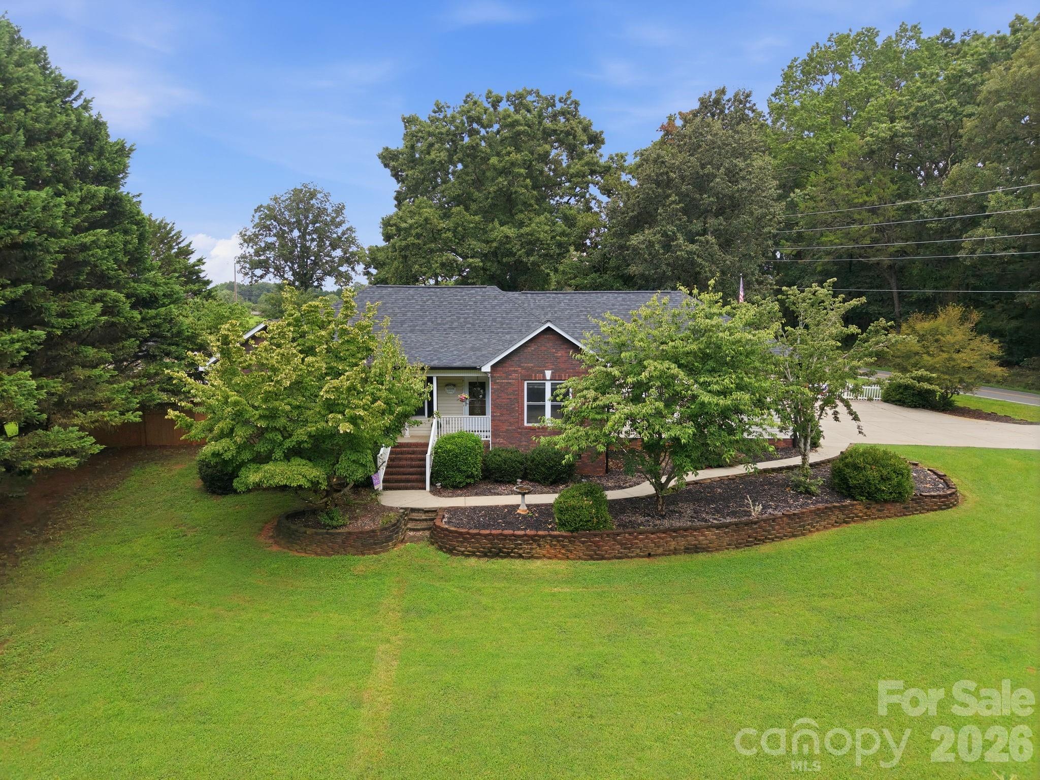 359 Huffstetler Lake Road Dallas, NC 28034 - Photo 3 of 48 Gallery Image 3