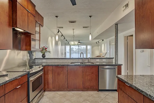 $470,000 | 1427 Bowsprit Point, Willis, TX 77318