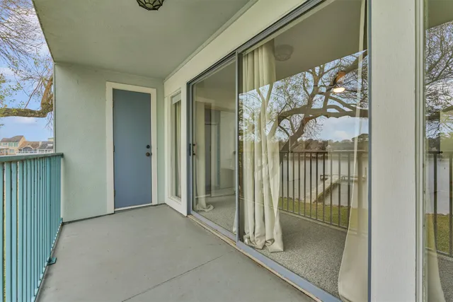 $470,000 | 1427 Bowsprit Point, Willis, TX 77318