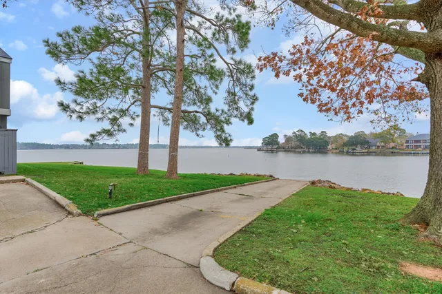 $470,000 | 1427 Bowsprit Point, Willis, TX 77318