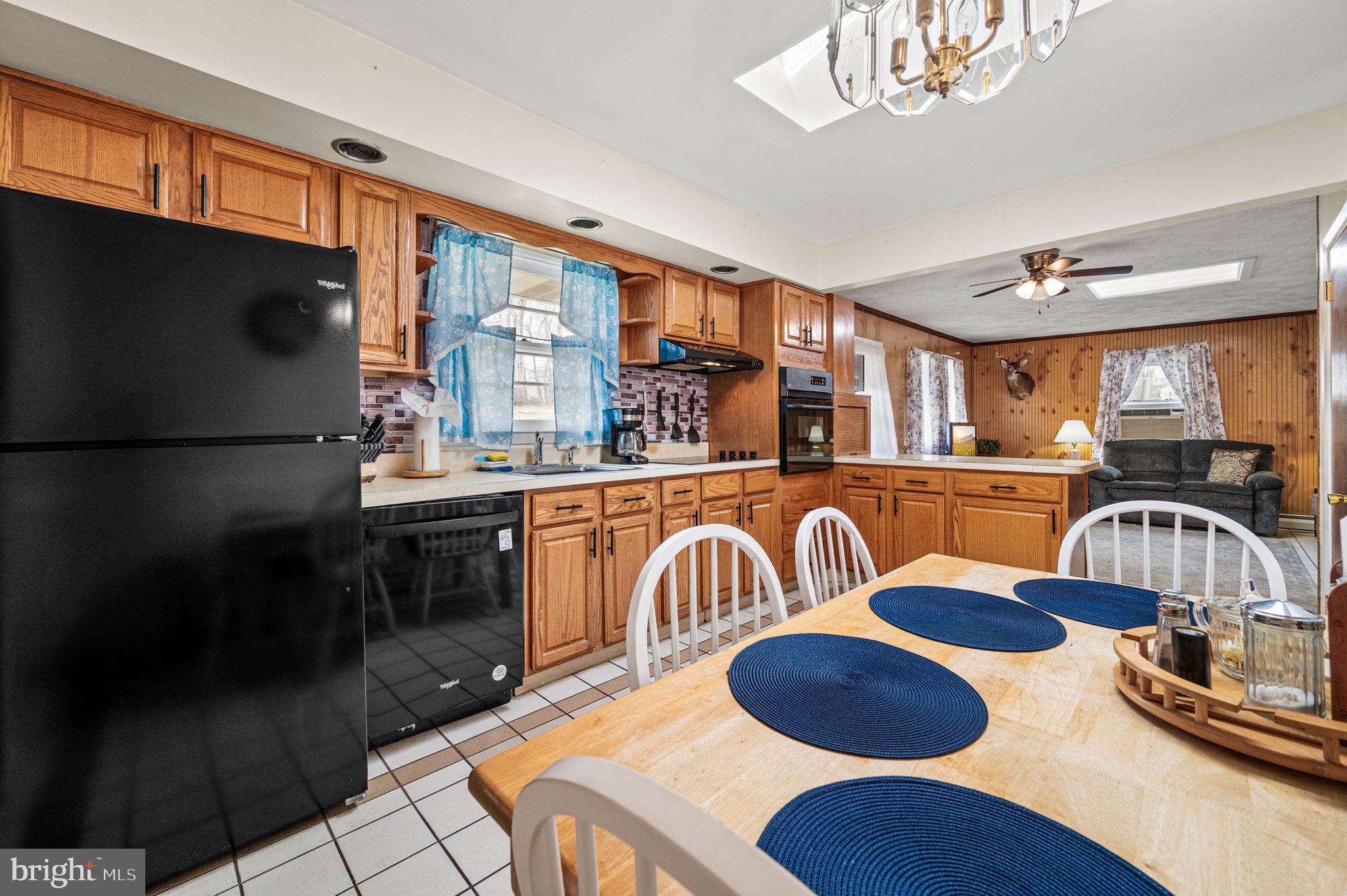 43 Glenview Road Glen Mills, PA 19342 - Photo 4 of 33