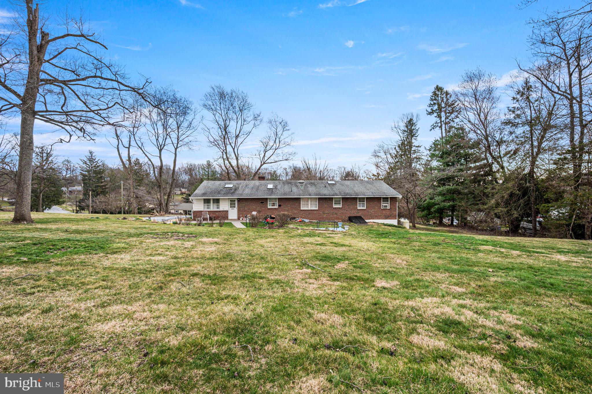 43 Glenview Road Glen Mills, PA 19342 - Photo 7 of 9
