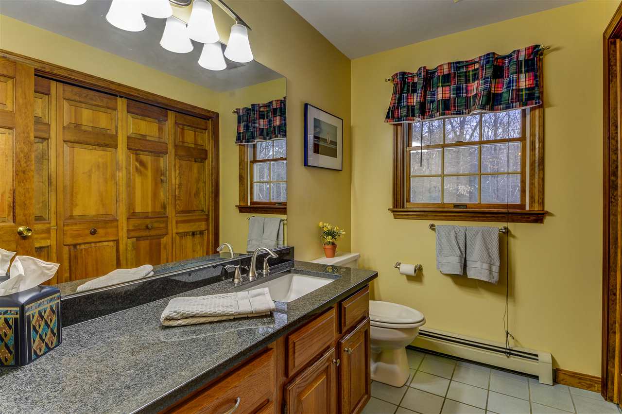 21 Rollins Farm Road Stratham, NH 03885 - Photo 22 of 39