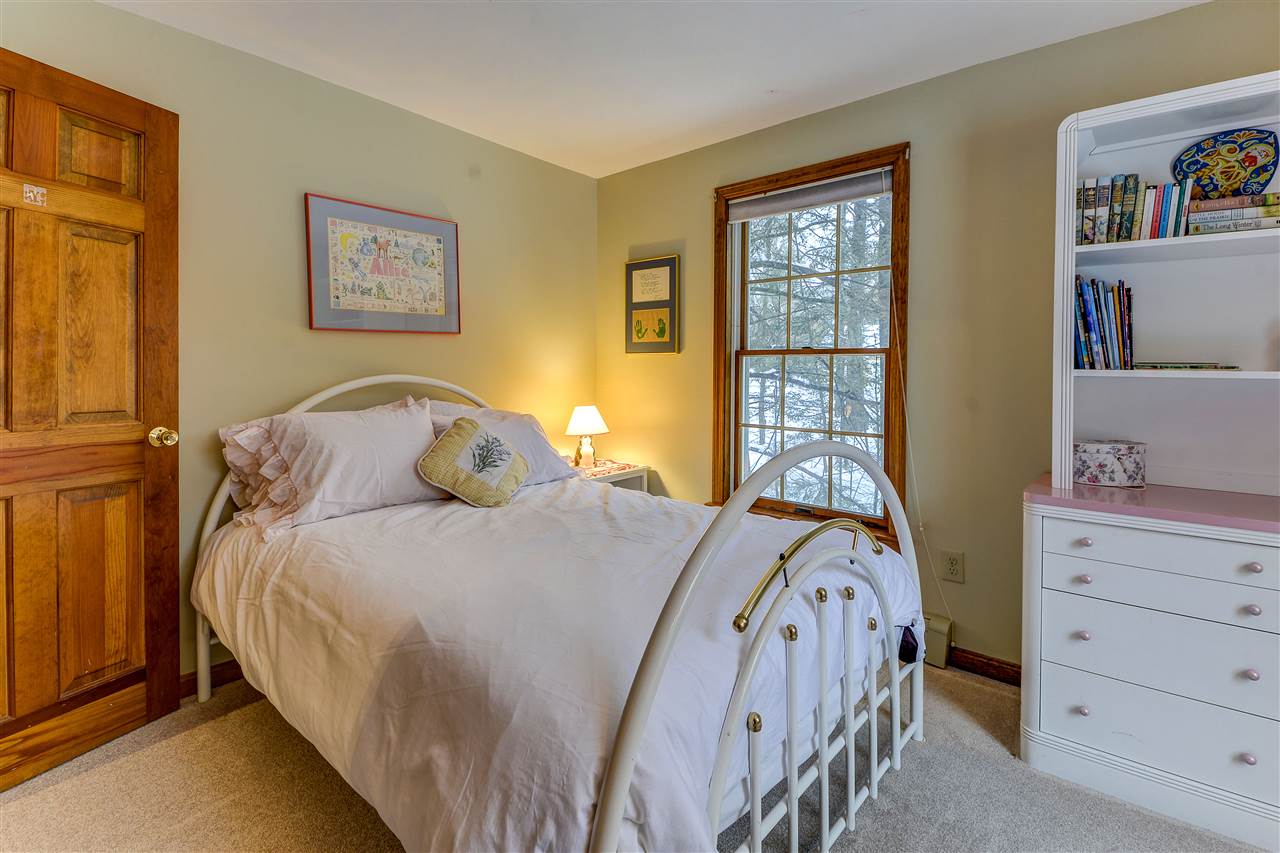 21 Rollins Farm Road Stratham, NH 03885 - Photo 29 of 39