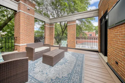 $2,499,999 | 1852 West Wellington Avenue, Chicago, IL 60657