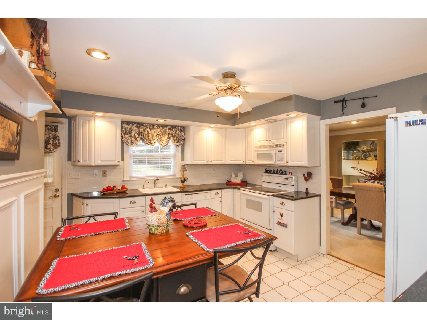 447 Collins Drive Springfield, PA 19064 - Photo 9 of 25