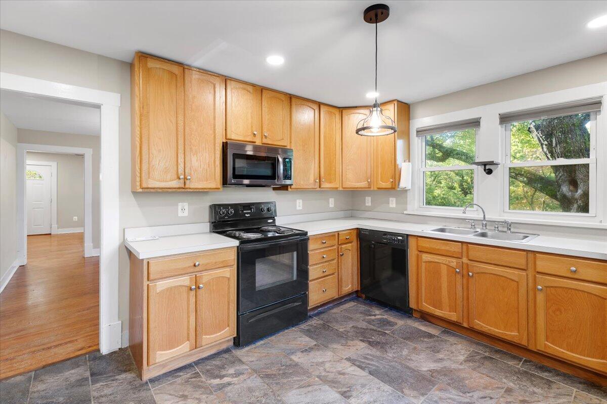 747 Coaling Road Troutville, VA 24175 - Photo 15 of 35 23-24