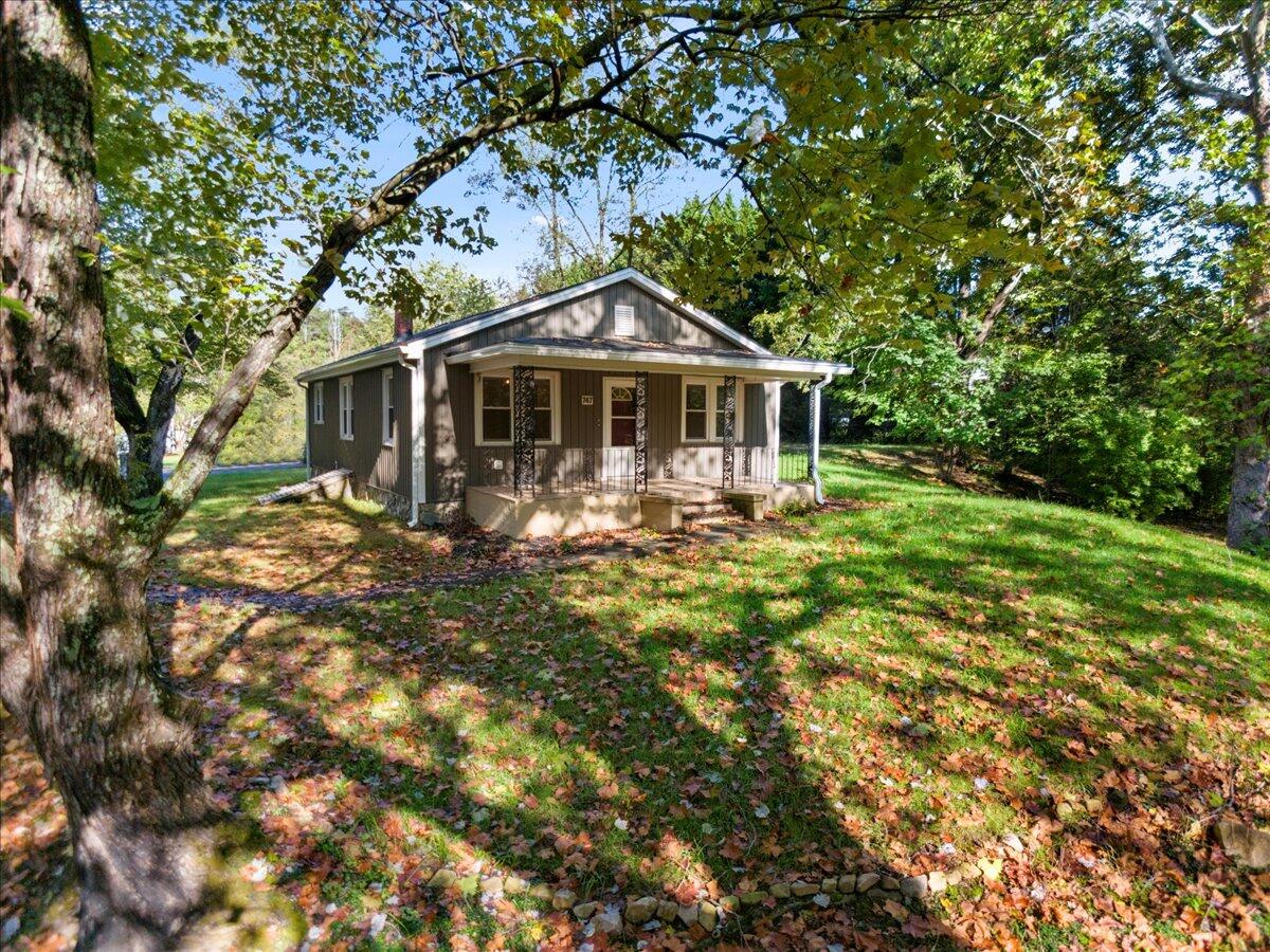 747 Coaling Road Troutville, VA 24175 - Photo 2 of 35 05-5
