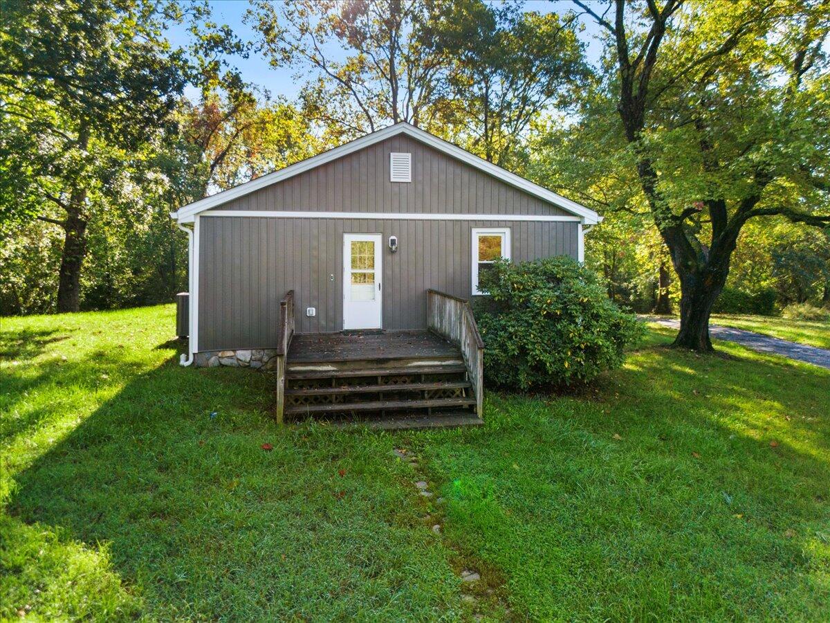 747 Coaling Road Troutville, VA 24175 - Photo 26 of 35 35-37