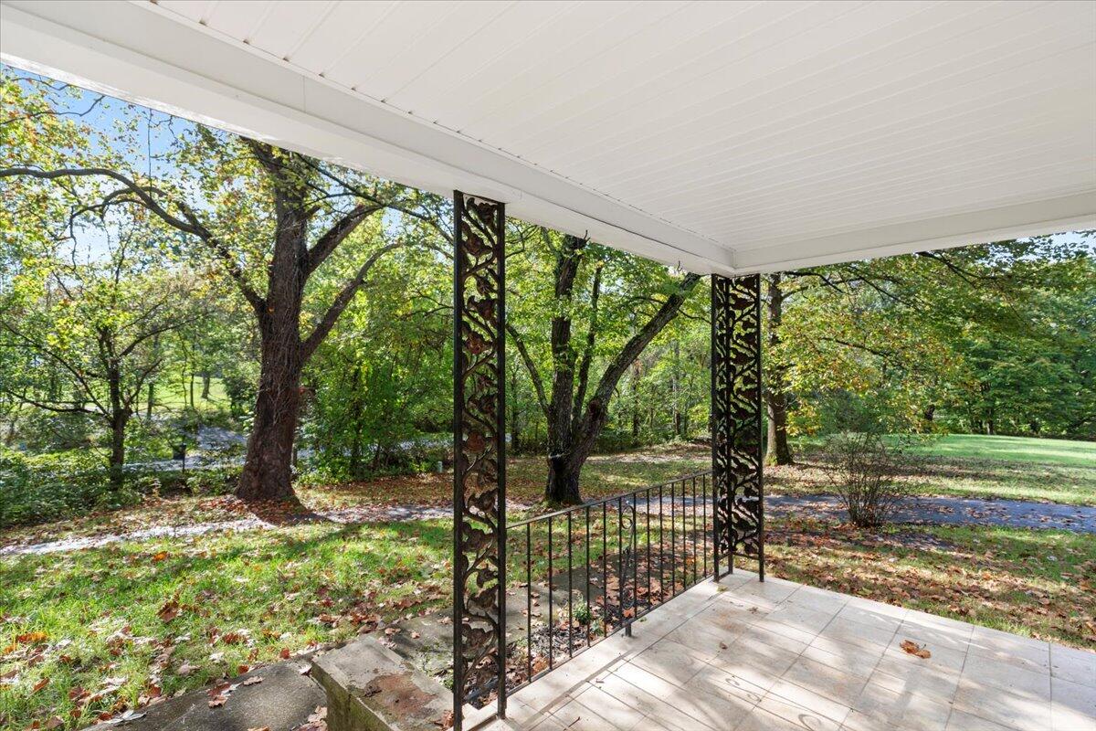 747 Coaling Road Troutville, VA 24175 - Photo 4 of 35 09-9