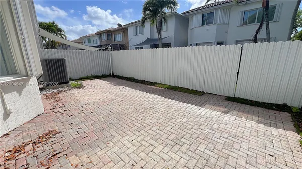 $6,500 | 7392 Northwest 112th Court, Unit 7392, Doral, FL 33178