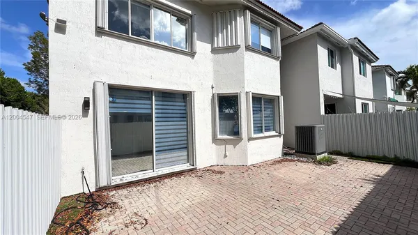$6,500 | 7392 Northwest 112th Court, Unit 7392, Doral, FL 33178
