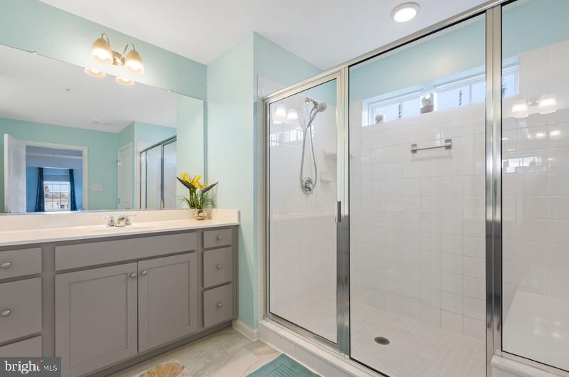 699 Stonegate Road Westminster, MD 21157 - Photo 20 of 38 Gorgeous Shower