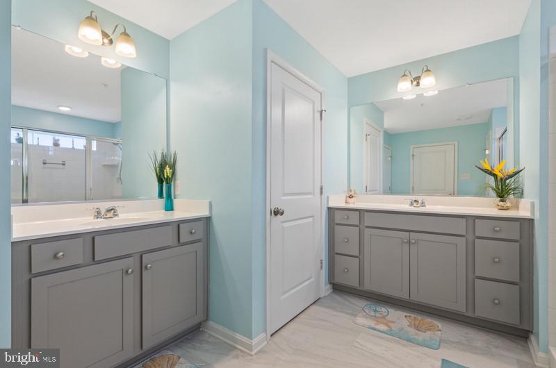 699 Stonegate Road Westminster, MD 21157 - Photo 21 of 38 Separate Vanities