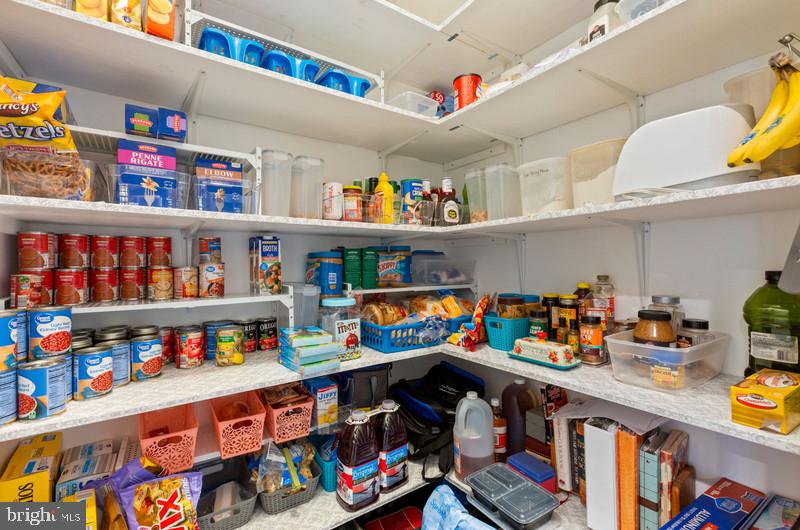 699 Stonegate Road Westminster, MD 21157 - Photo 7 of 38 Walk-in Pantry Closet