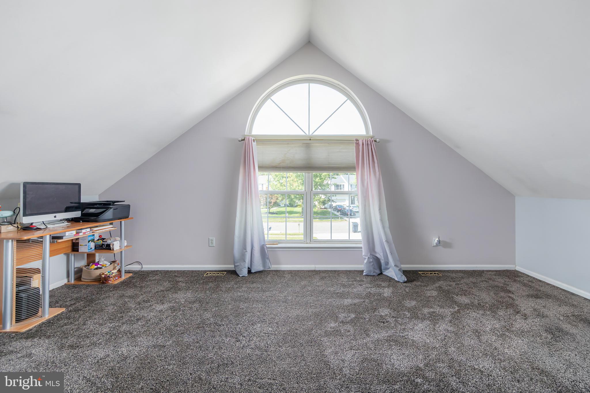 440 School House Road Williamstown, NJ 08094 - Photo 20 of 33 Primary Bedroom Sitting Area