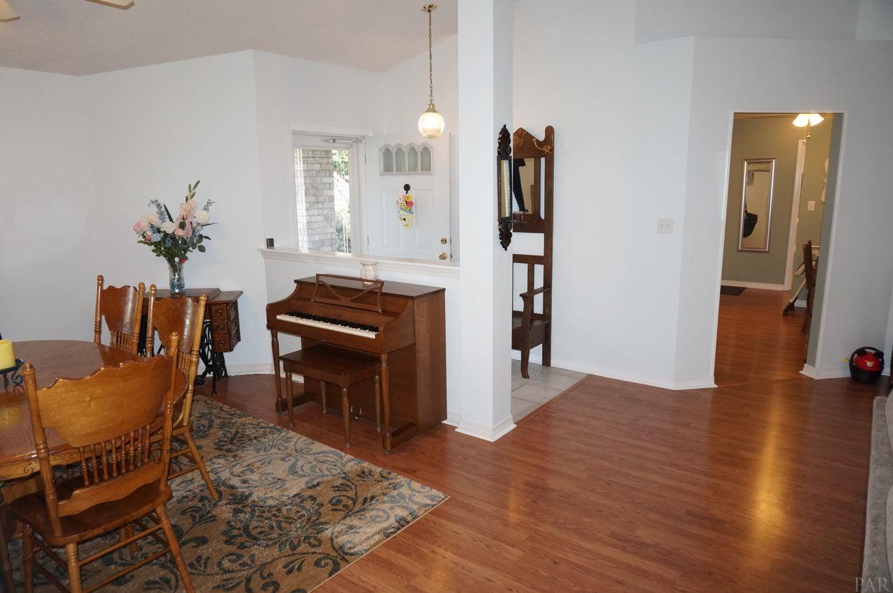 2736 Riverside Landing Drive Navarre, FL 32566 - Photo 13 of 40 Gallery Image 13