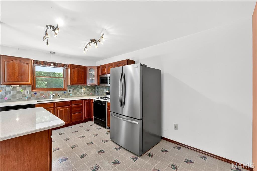 1123 Arbor Spring Court Ballwin, MO 63021 - Photo 11 of 42