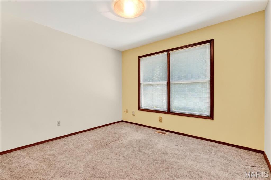 1123 Arbor Spring Court Ballwin, MO 63021 - Photo 21 of 42