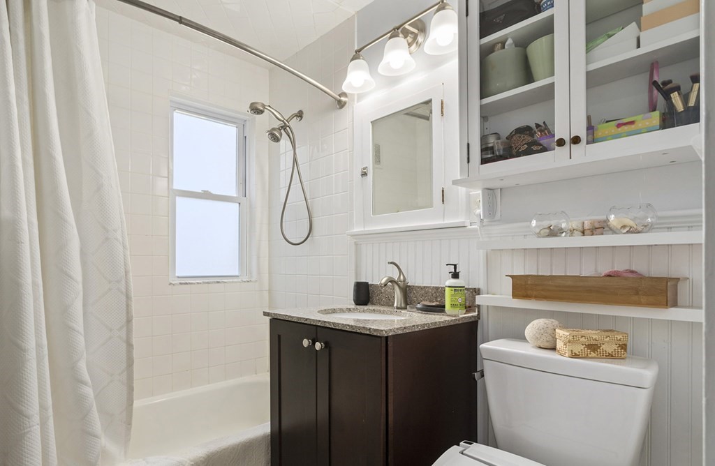 79 Bradford Road Watertown, MA 02472 - Photo 6 of 25