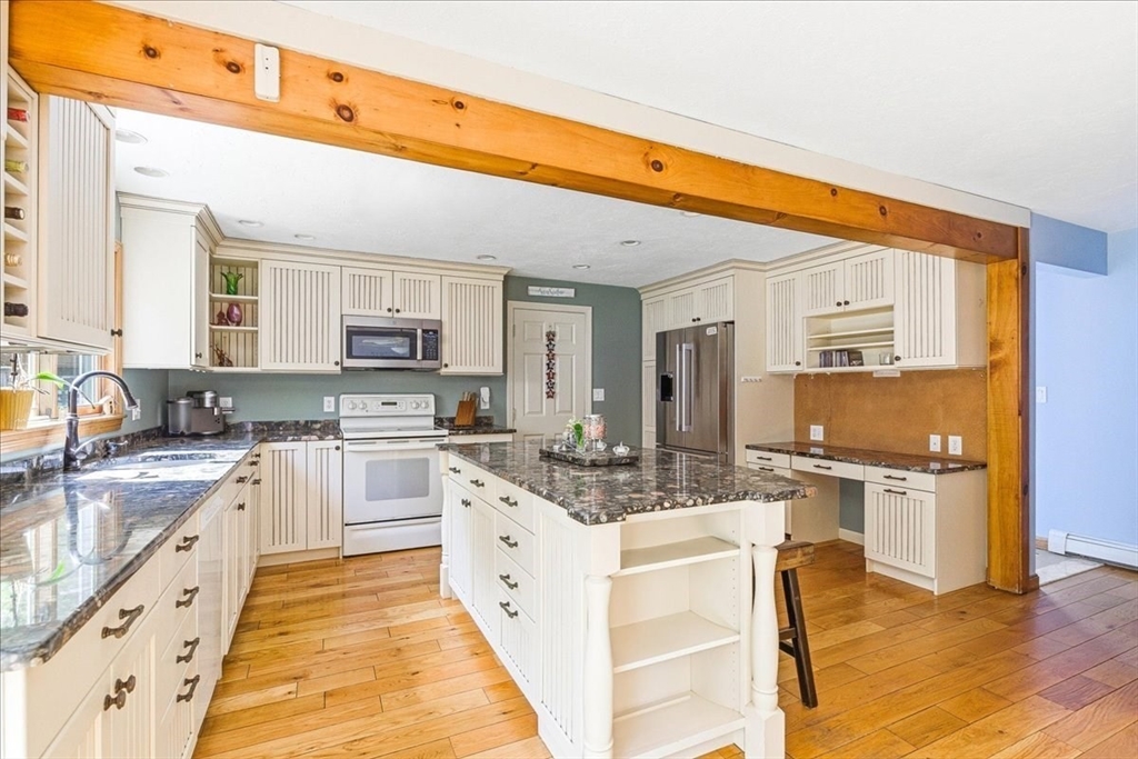 9 Woodridge Road Sandwich, MA 02537 - Photo 6 of 42