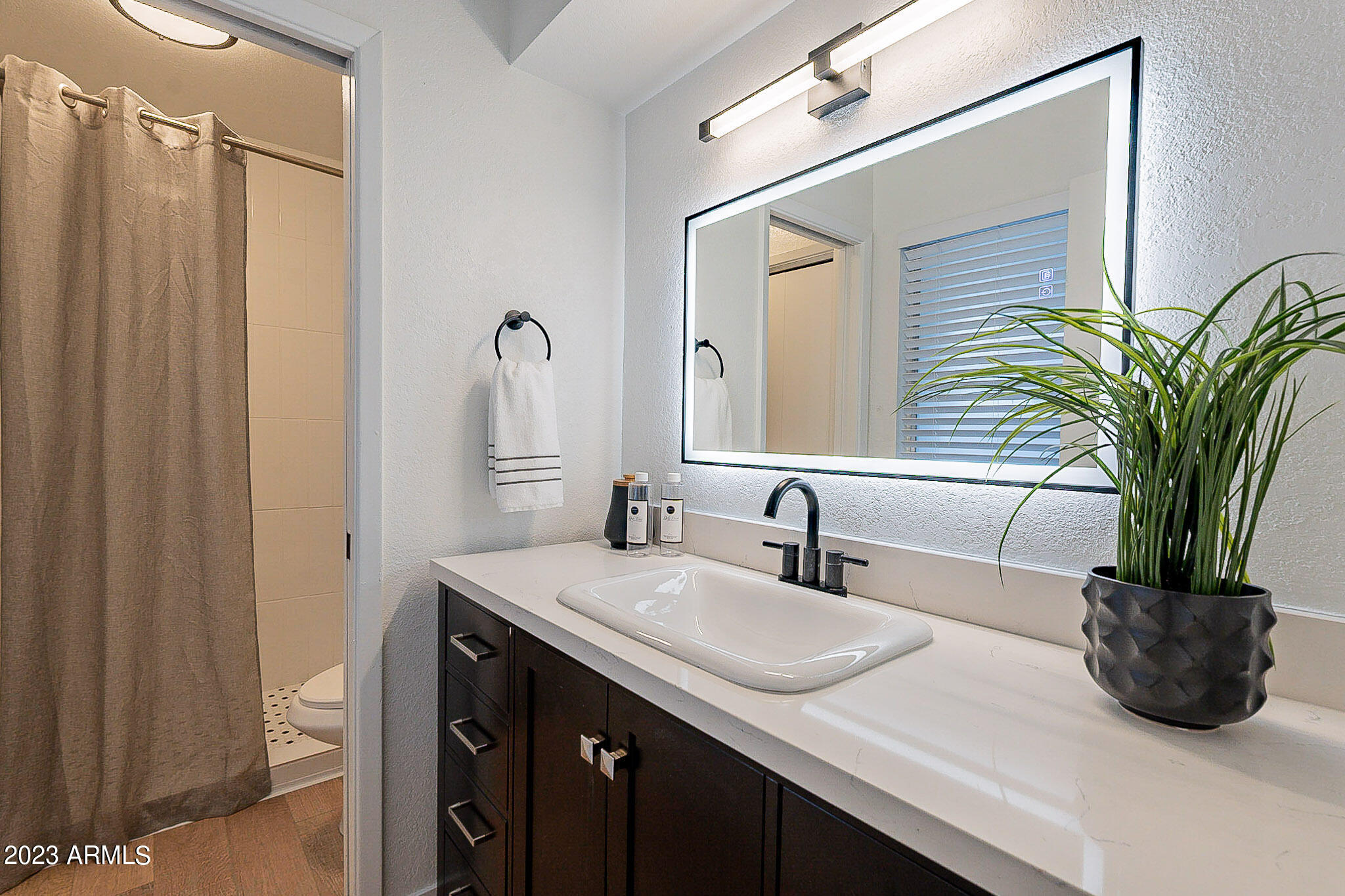 1715 North Miller Road Scottsdale, AZ 85257 - Photo 17 of 34 Miller-22