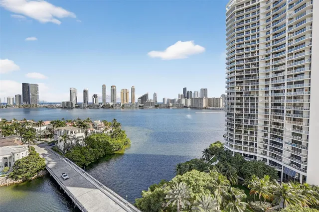 $20,000 | 6000 Island Boulevard, Unit 1208, Aventura, FL 33160