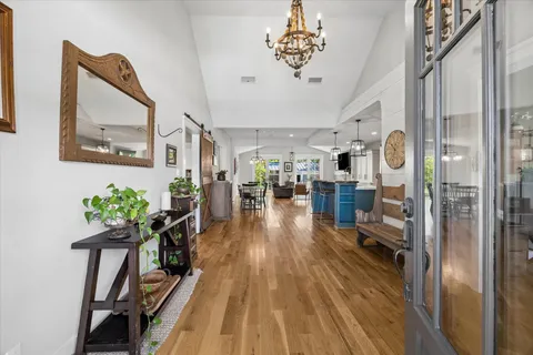 $995,000 | 729 Sue Barnett Drive, Houston, TX 77018