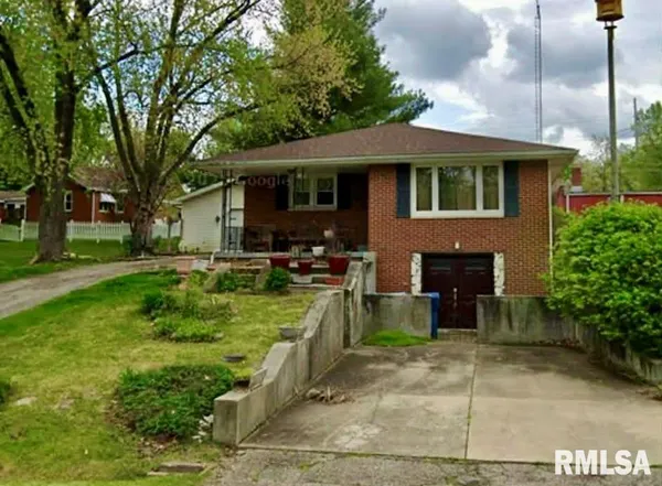 $179,900 | 408 East Adams Street, Riverton, IL 62561