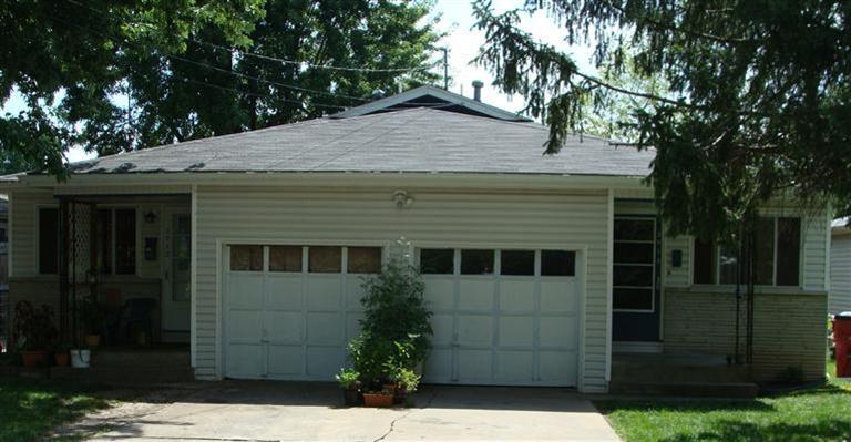 2012 South Fairway Avenue Springfield, MO 65804 - Photo 1 of 1 Primary Photo