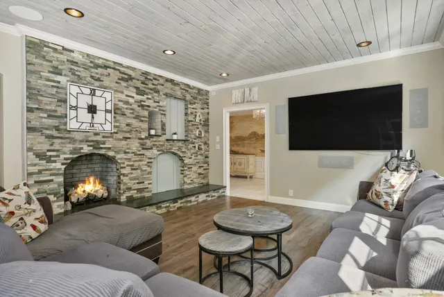 $1,499,000 | 625 State Street, Guilford, CT 06437