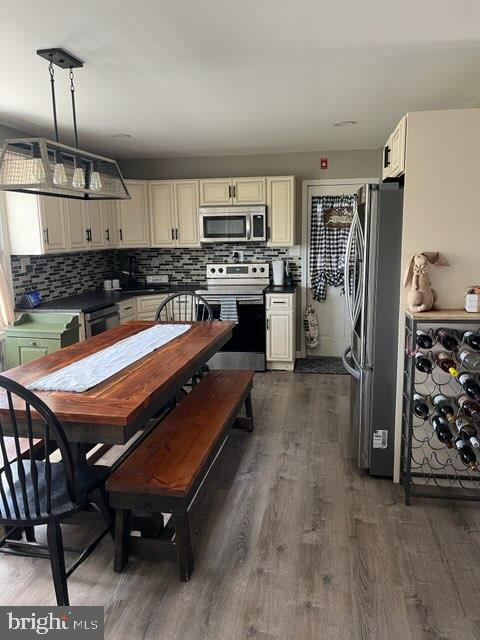 70 Black Walnut Road Levittown, PA 19057 - Photo 8 of 13 Gallery Image 8