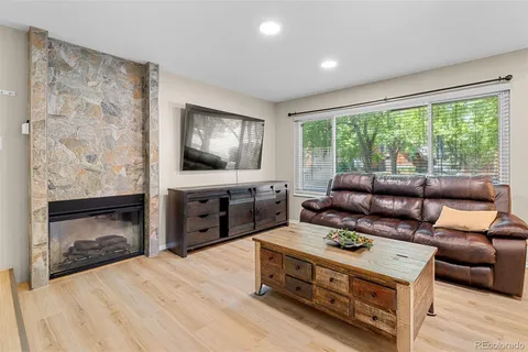 $325,000 | 1206 South Dillon Way, Aurora, CO 80012