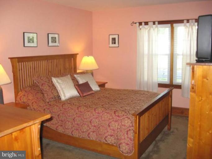 14 Nanticoke Road Cambridge, MD 21613 - Photo 6 of 16 Master Bedroom