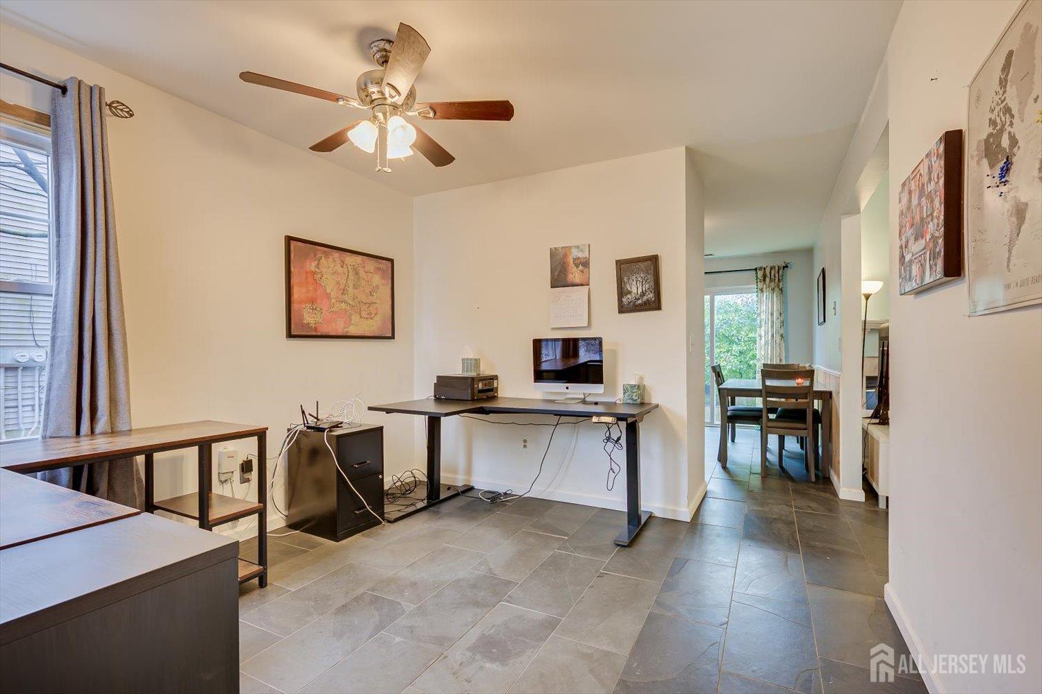 63 Renaissance Lane New Brunswick, NJ 08901 - Photo 3 of 19