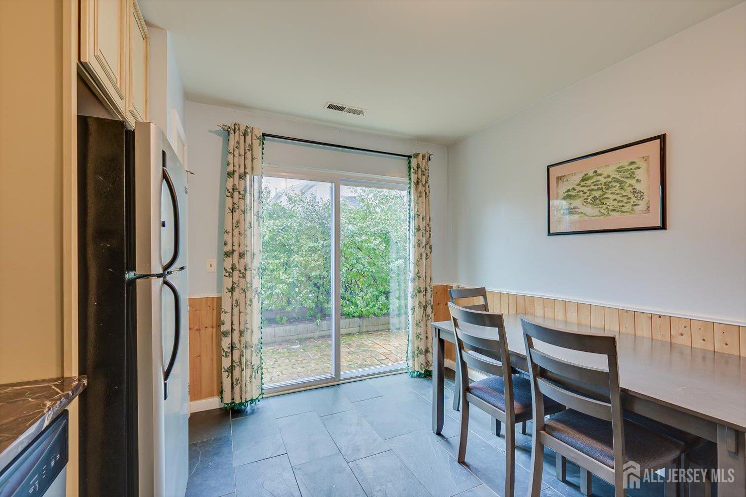 63 Renaissance Lane New Brunswick, NJ 08901 - Photo 7 of 19